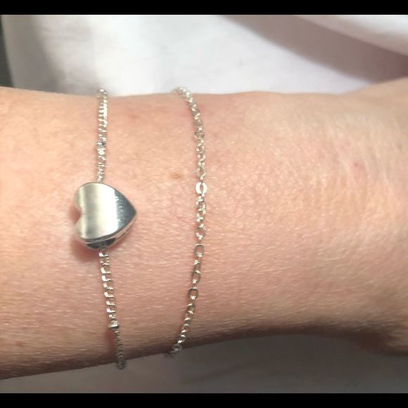 Silvertone 2 chain heart bracelet 8 1/2 in + 2 in. - Picture 5 of 7